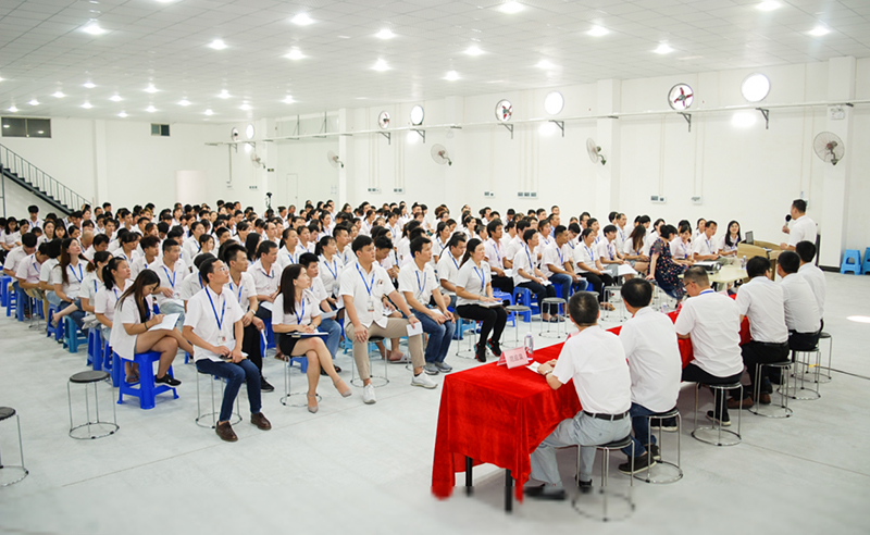 热烈祝贺东莞佳盟科技集团和大漠电子携手盛煌娱乐启动企业管理升级